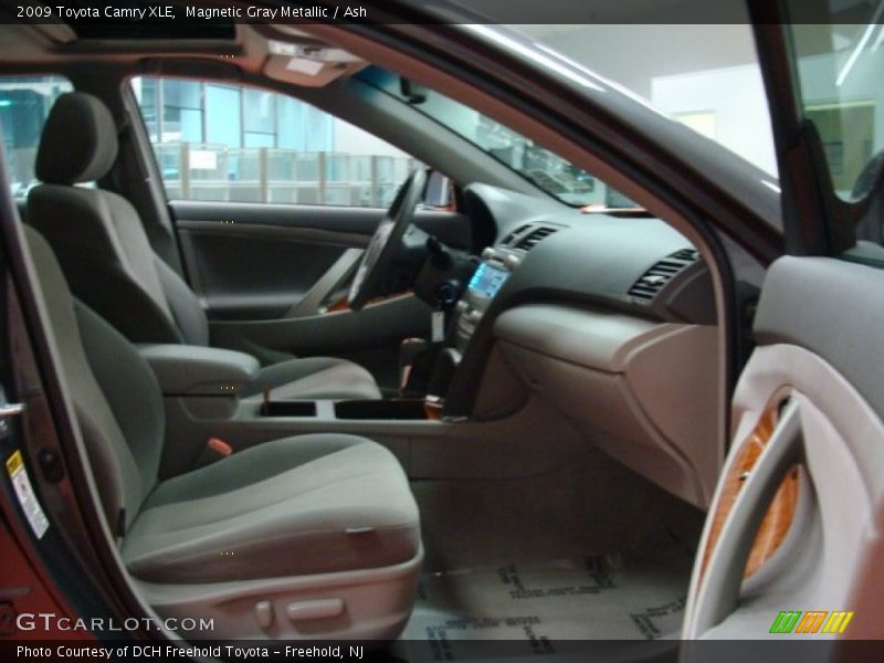 Magnetic Gray Metallic / Ash 2009 Toyota Camry XLE