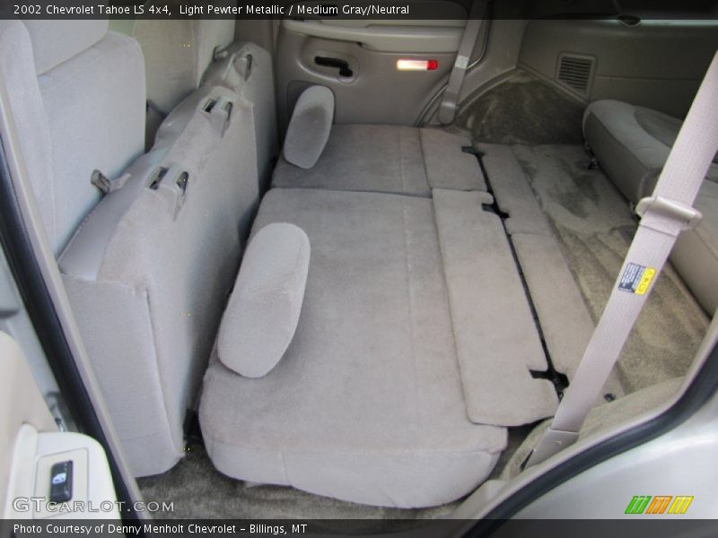 Light Pewter Metallic / Medium Gray/Neutral 2002 Chevrolet Tahoe LS 4x4