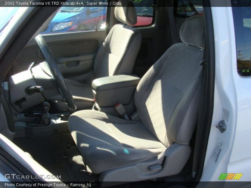 Super White / Gray 2002 Toyota Tacoma V6 TRD Xtracab 4x4