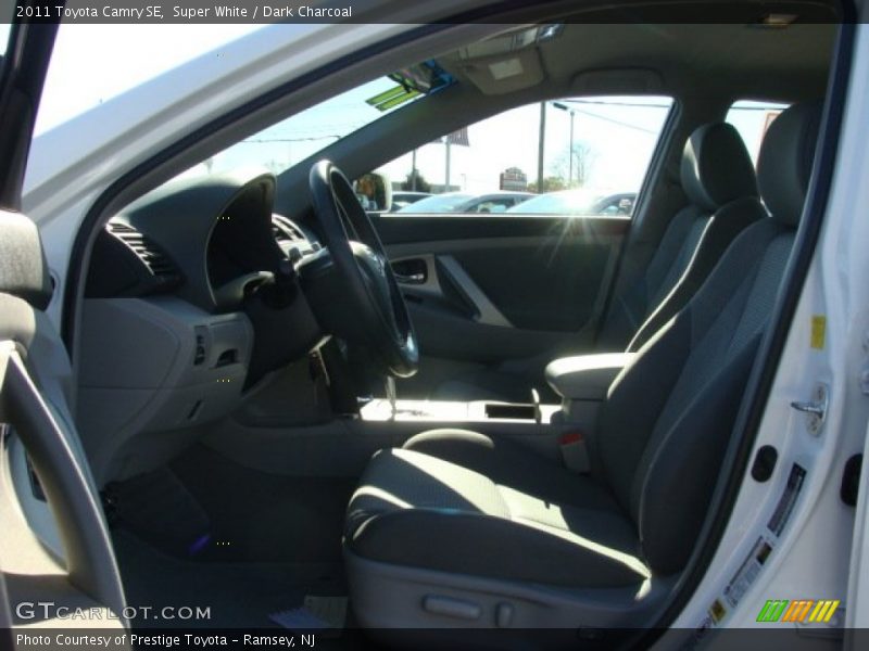 Super White / Dark Charcoal 2011 Toyota Camry SE