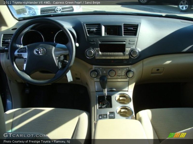 Cypress Green Pearl / Sand Beige 2011 Toyota Highlander V6 4WD