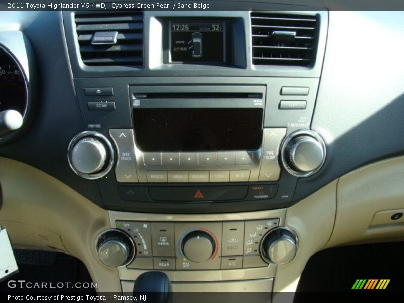 Cypress Green Pearl / Sand Beige 2011 Toyota Highlander V6 4WD