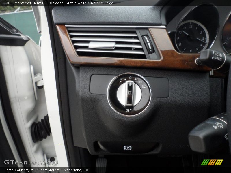 Arctic White / Almond Beige 2010 Mercedes-Benz E 350 Sedan