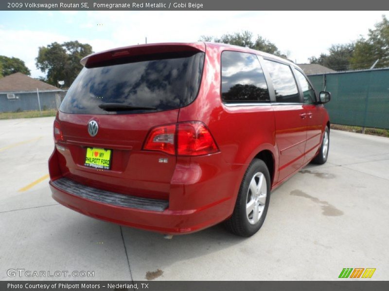 Pomegranate Red Metallic / Gobi Beige 2009 Volkswagen Routan SE