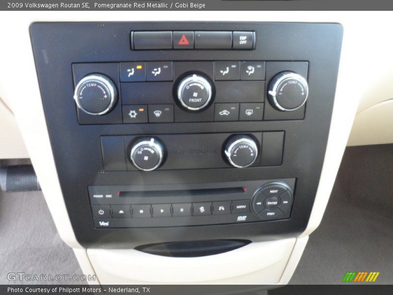 Pomegranate Red Metallic / Gobi Beige 2009 Volkswagen Routan SE