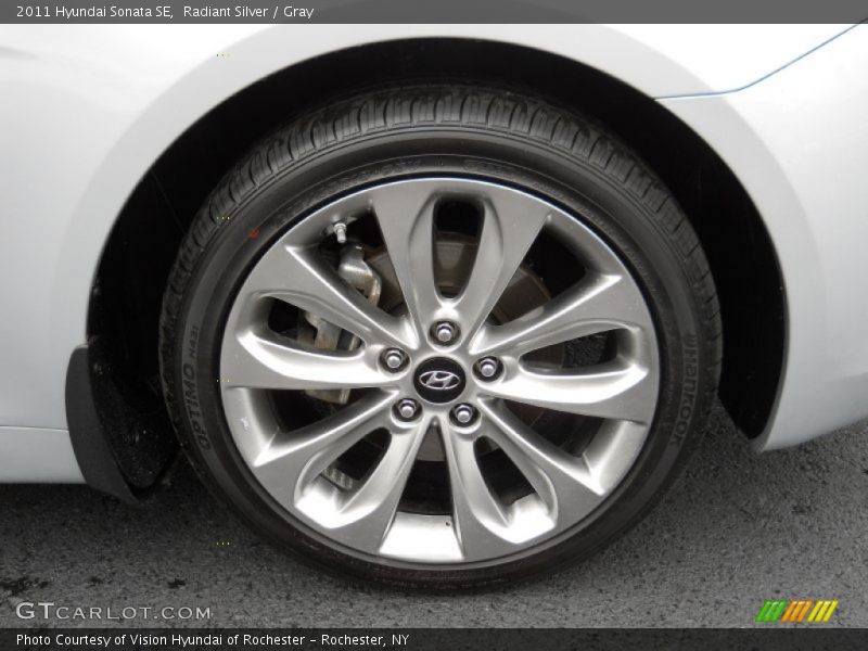 Radiant Silver / Gray 2011 Hyundai Sonata SE