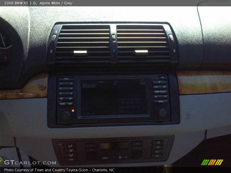 Alpine White / Grey 2006 BMW X5 3.0i