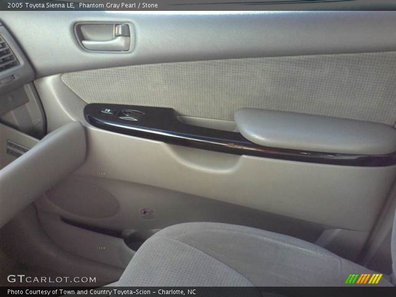 Phantom Gray Pearl / Stone 2005 Toyota Sienna LE