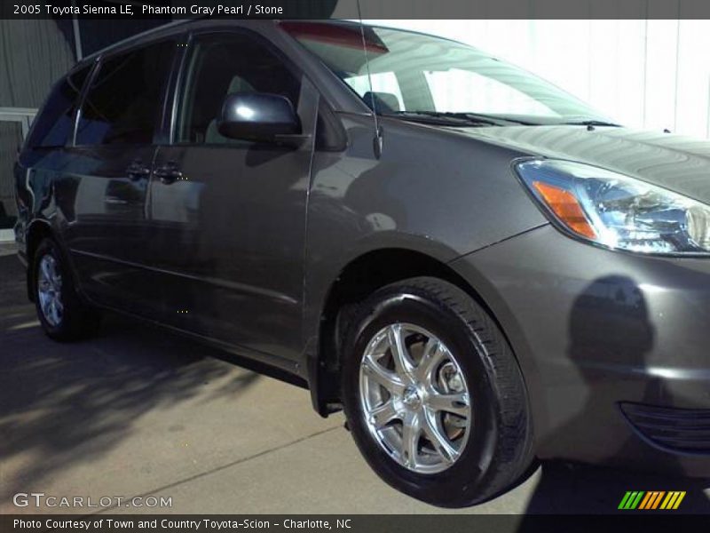 Phantom Gray Pearl / Stone 2005 Toyota Sienna LE