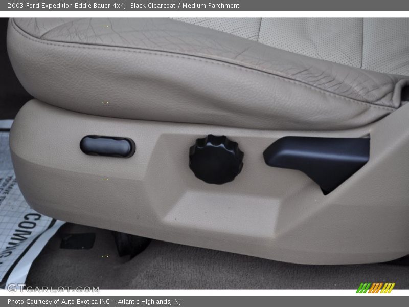Black Clearcoat / Medium Parchment 2003 Ford Expedition Eddie Bauer 4x4