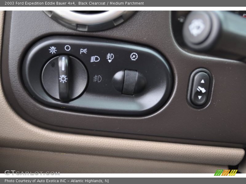 Black Clearcoat / Medium Parchment 2003 Ford Expedition Eddie Bauer 4x4