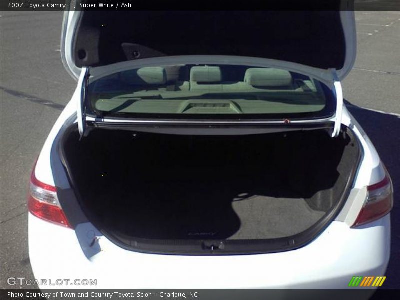 Super White / Ash 2007 Toyota Camry LE