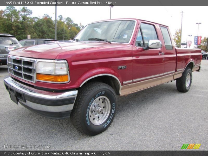 Front 3/4 View of 1995 F150 XL Extended Cab 4x4