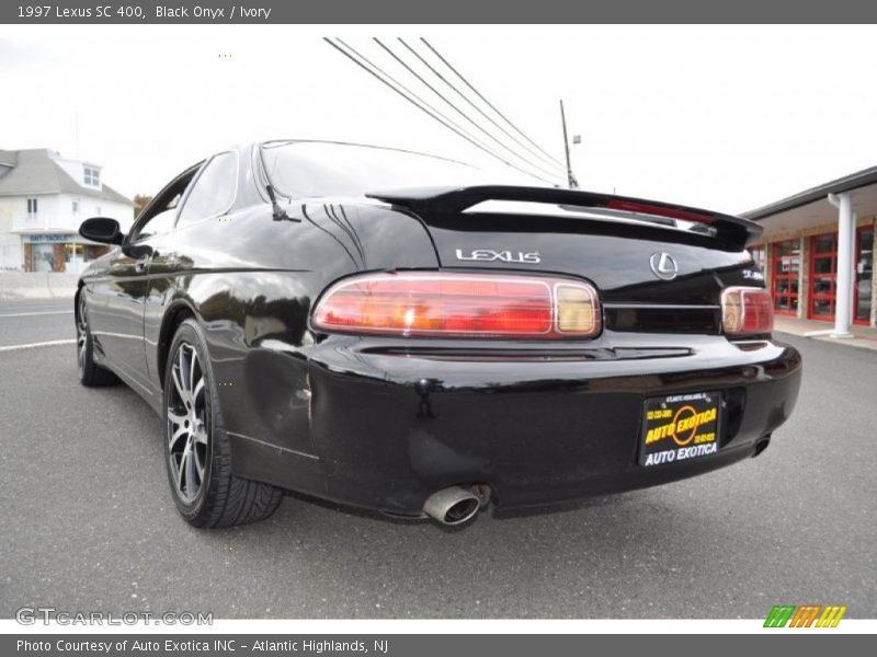 Black Onyx / Ivory 1997 Lexus SC 400