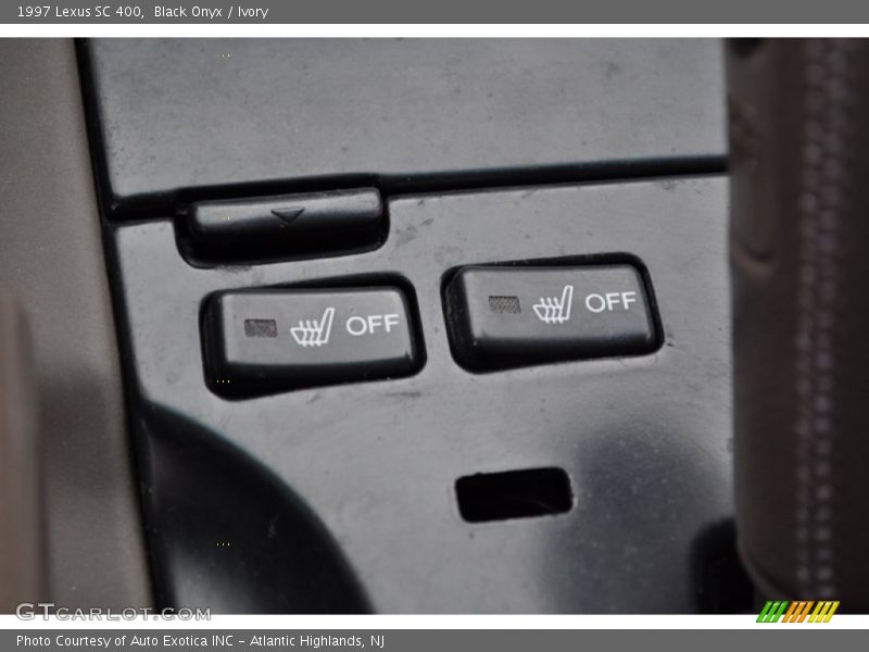 Black Onyx / Ivory 1997 Lexus SC 400