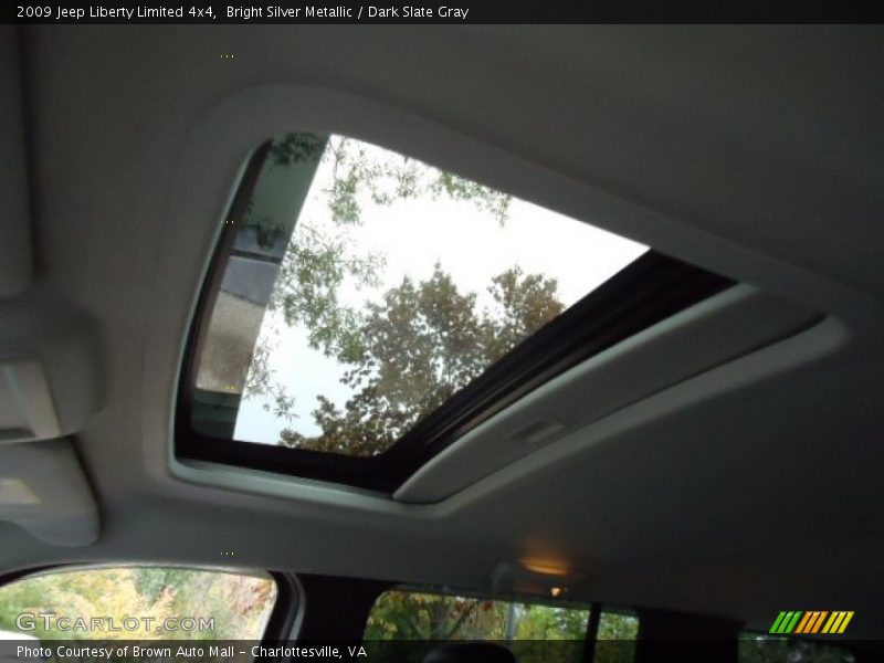 Bright Silver Metallic / Dark Slate Gray 2009 Jeep Liberty Limited 4x4