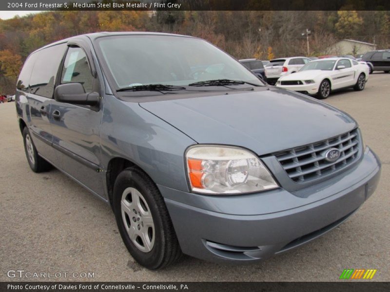 Front 3/4 View of 2004 Freestar S