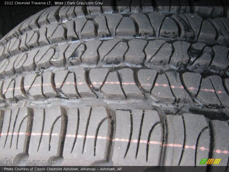 White / Dark Gray/Light Gray 2012 Chevrolet Traverse LT