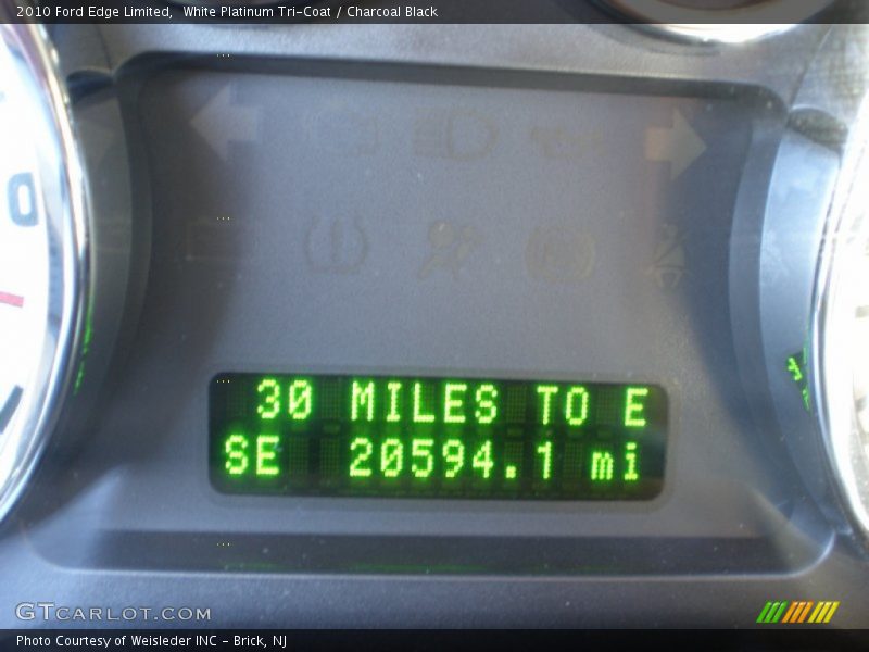 White Platinum Tri-Coat / Charcoal Black 2010 Ford Edge Limited