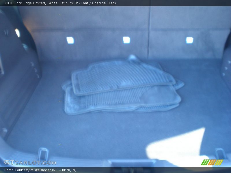 White Platinum Tri-Coat / Charcoal Black 2010 Ford Edge Limited