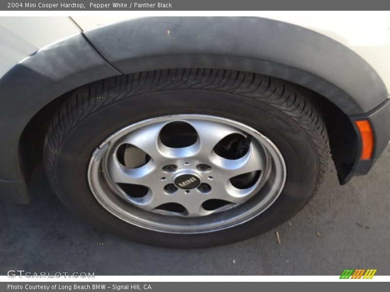 Pepper White / Panther Black 2004 Mini Cooper Hardtop