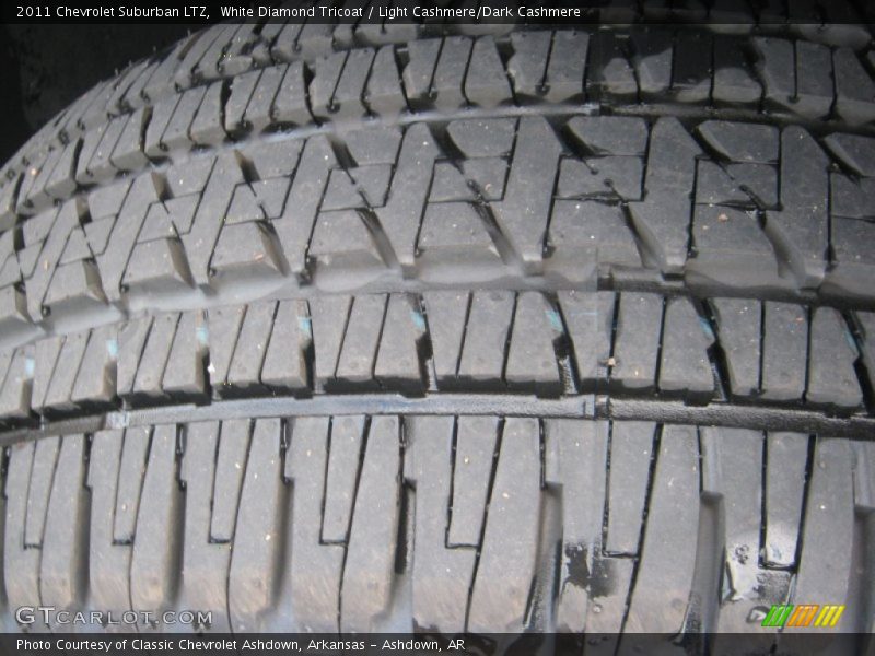 White Diamond Tricoat / Light Cashmere/Dark Cashmere 2011 Chevrolet Suburban LTZ