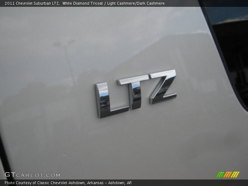 White Diamond Tricoat / Light Cashmere/Dark Cashmere 2011 Chevrolet Suburban LTZ
