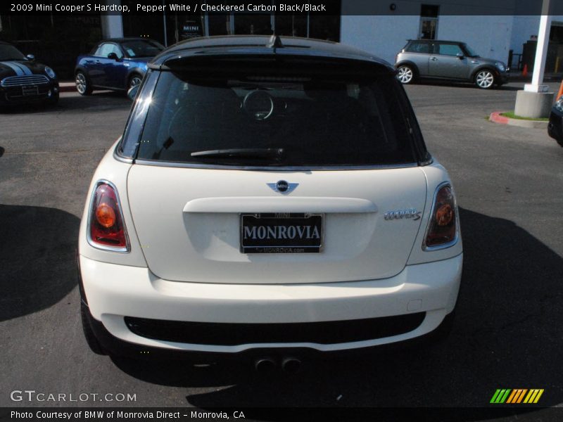 Pepper White / Checkered Carbon Black/Black 2009 Mini Cooper S Hardtop