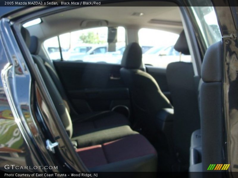 Black Mica / Black/Red 2005 Mazda MAZDA3 s Sedan