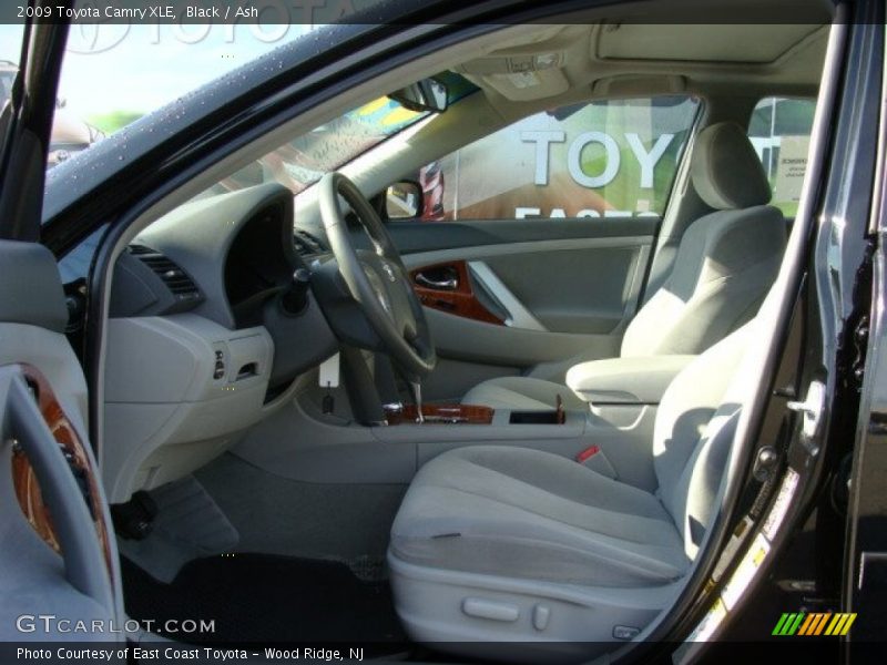 Black / Ash 2009 Toyota Camry XLE