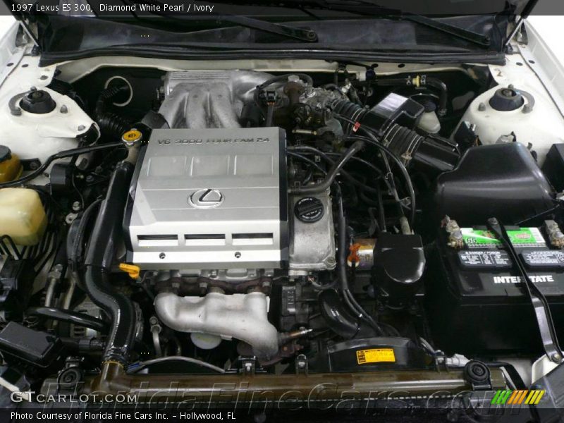 Diamond White Pearl / Ivory 1997 Lexus ES 300