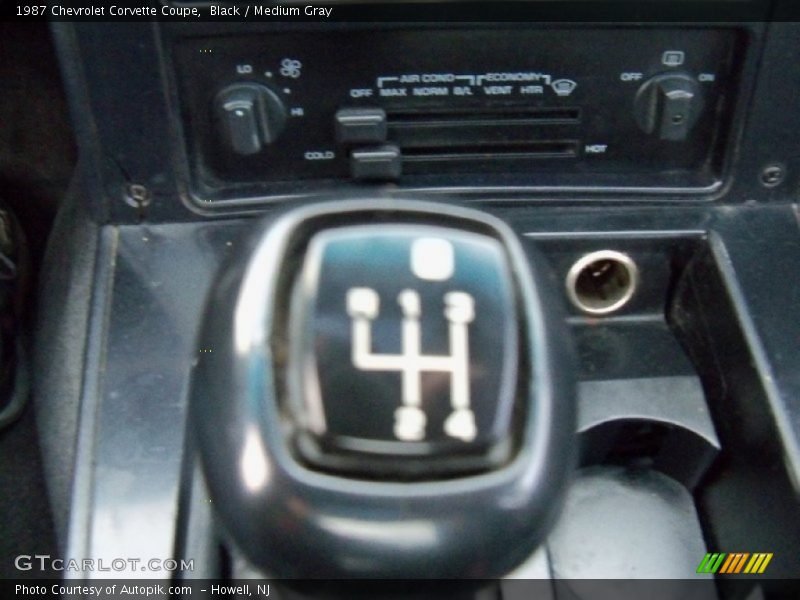 Black / Medium Gray 1987 Chevrolet Corvette Coupe
