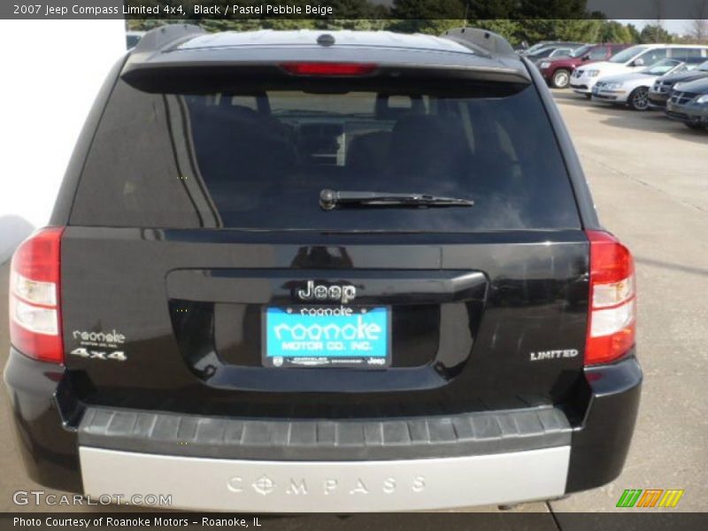 Black / Pastel Pebble Beige 2007 Jeep Compass Limited 4x4