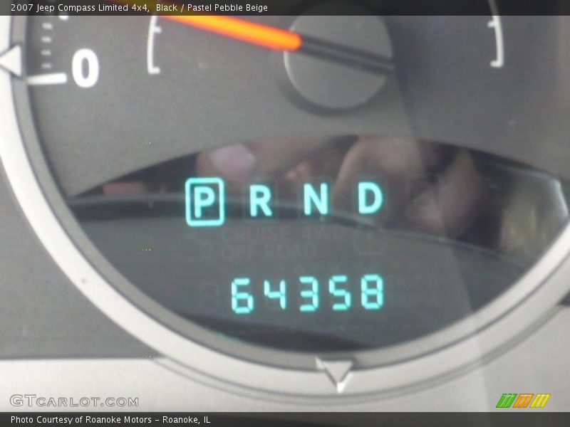 Black / Pastel Pebble Beige 2007 Jeep Compass Limited 4x4