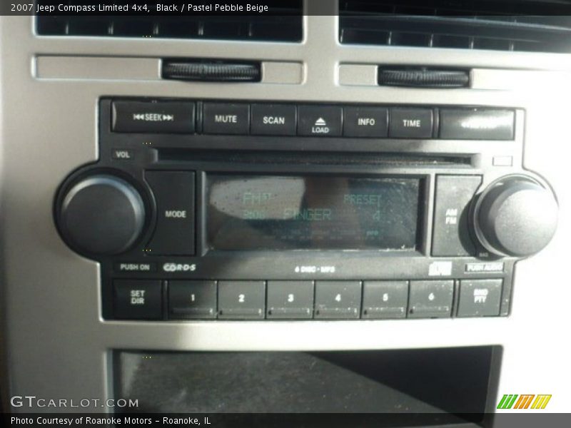 Black / Pastel Pebble Beige 2007 Jeep Compass Limited 4x4