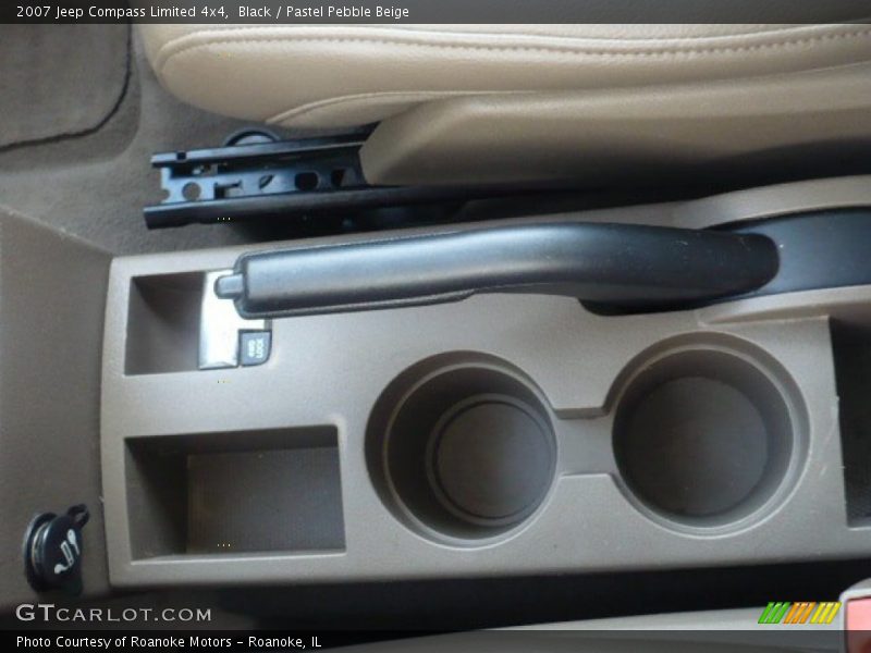 Black / Pastel Pebble Beige 2007 Jeep Compass Limited 4x4