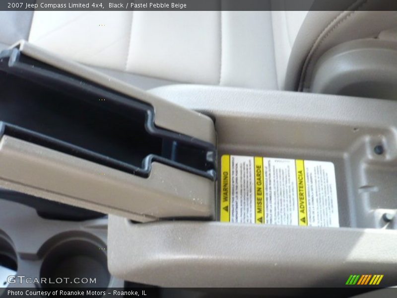 Black / Pastel Pebble Beige 2007 Jeep Compass Limited 4x4