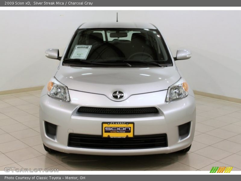 Silver Streak Mica / Charcoal Gray 2009 Scion xD