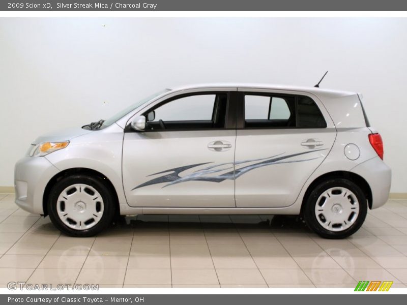 Silver Streak Mica / Charcoal Gray 2009 Scion xD