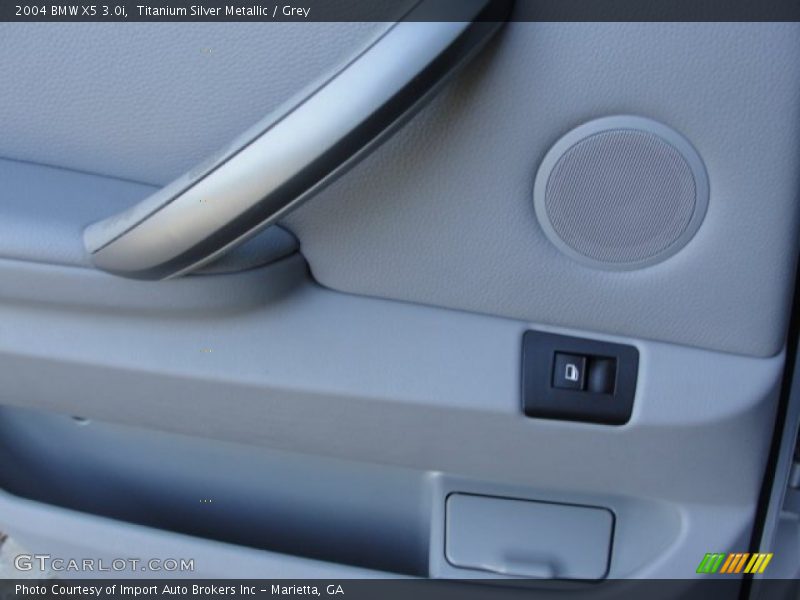 Titanium Silver Metallic / Grey 2004 BMW X5 3.0i