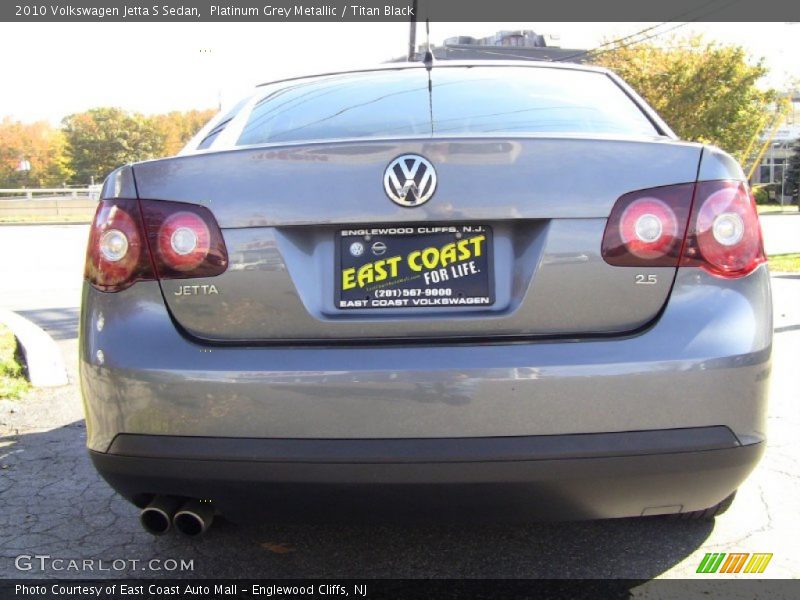 Platinum Grey Metallic / Titan Black 2010 Volkswagen Jetta S Sedan