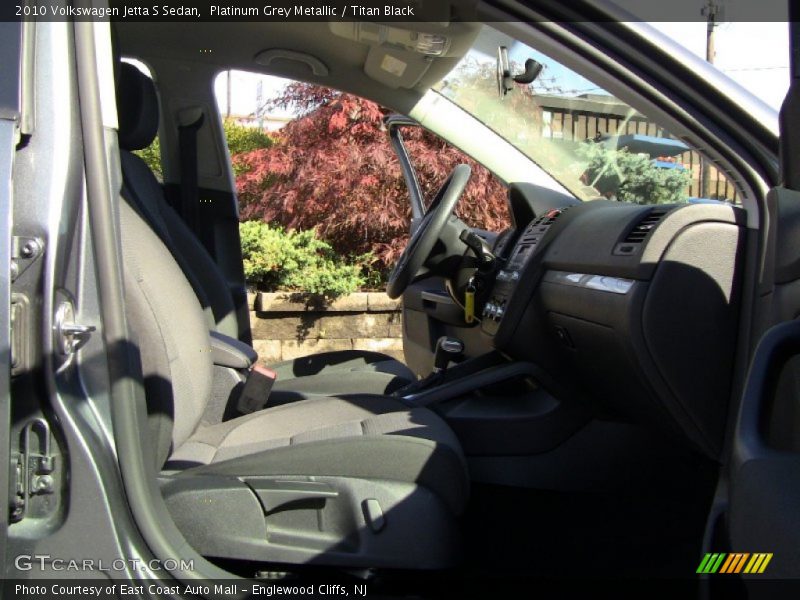 Platinum Grey Metallic / Titan Black 2010 Volkswagen Jetta S Sedan