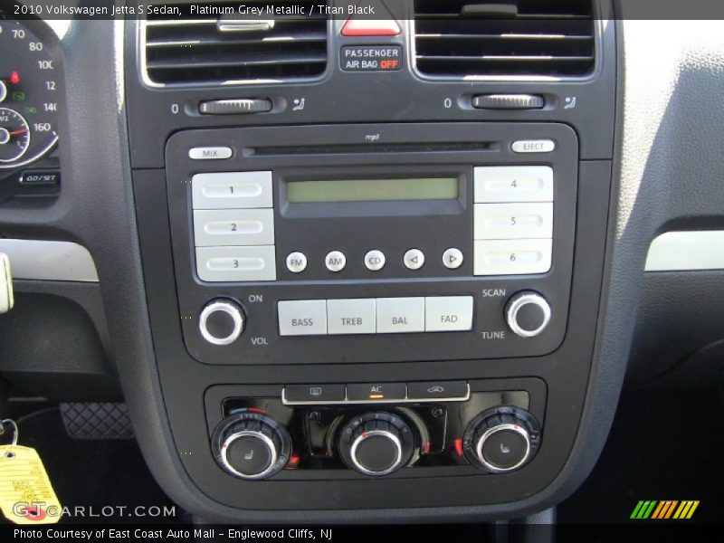 Platinum Grey Metallic / Titan Black 2010 Volkswagen Jetta S Sedan