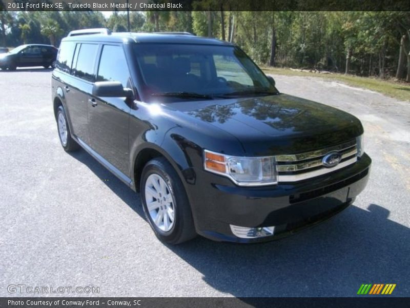 Tuxedo Black Metallic / Charcoal Black 2011 Ford Flex SE