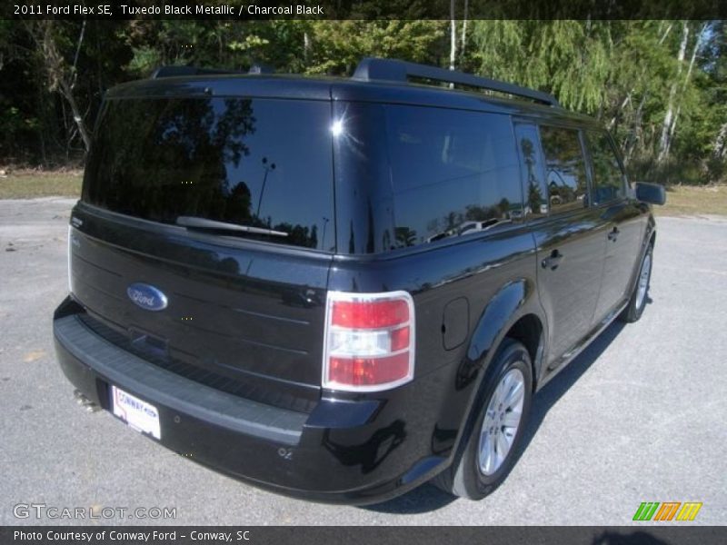 Tuxedo Black Metallic / Charcoal Black 2011 Ford Flex SE