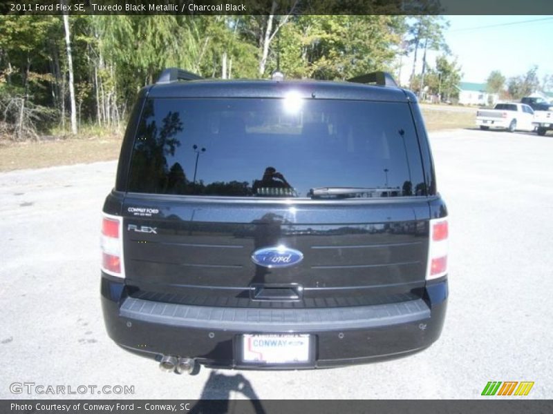 Tuxedo Black Metallic / Charcoal Black 2011 Ford Flex SE