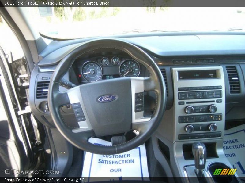 Tuxedo Black Metallic / Charcoal Black 2011 Ford Flex SE