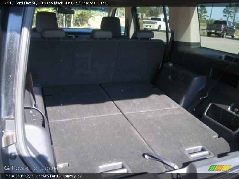 Tuxedo Black Metallic / Charcoal Black 2011 Ford Flex SE