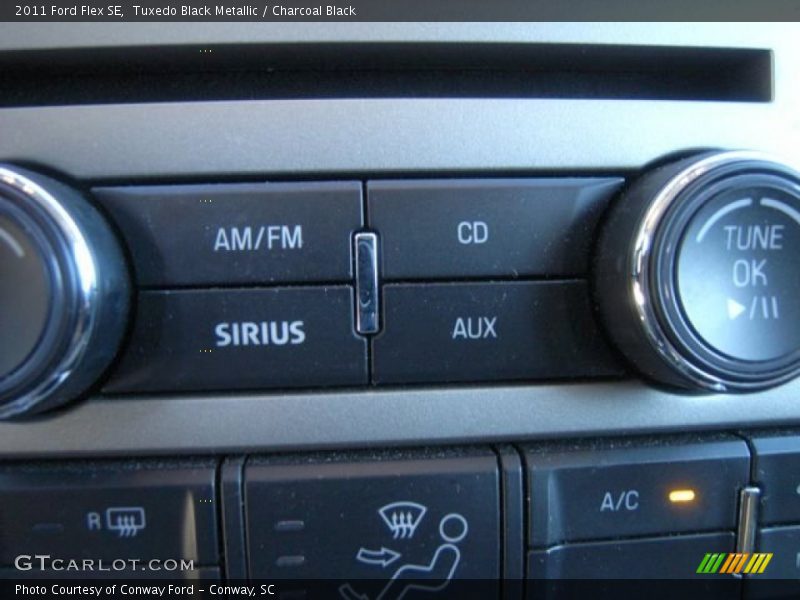 Tuxedo Black Metallic / Charcoal Black 2011 Ford Flex SE