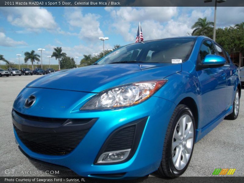 Front 3/4 View of 2011 MAZDA3 s Sport 5 Door